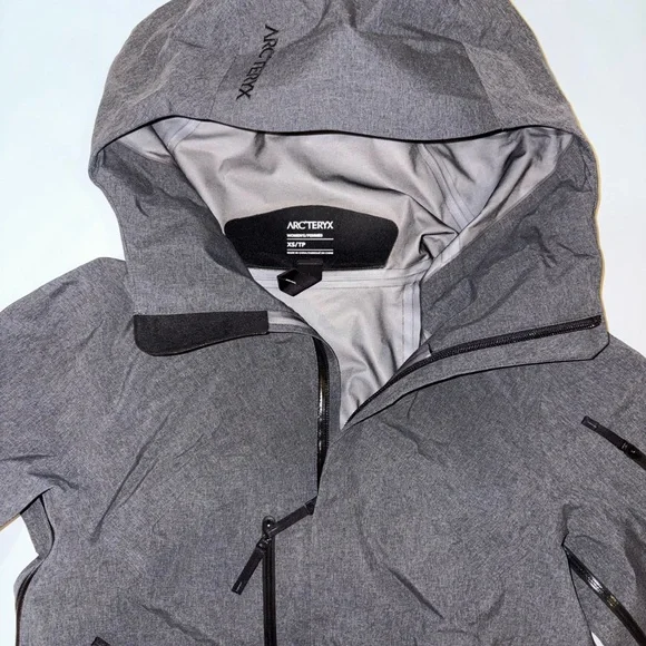 Arc’teryx Incendia Women’s One Piece Snowsuit - Picture 7 of 10